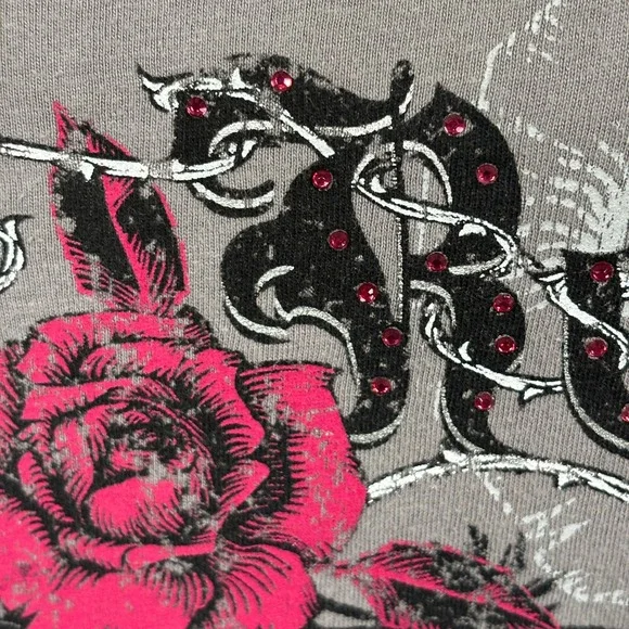Hard Rock Cafe Aruba Womens Gray V-Neck Graphic T-Shirt Pink Roses Rhinestone S - Picture 4 of 10